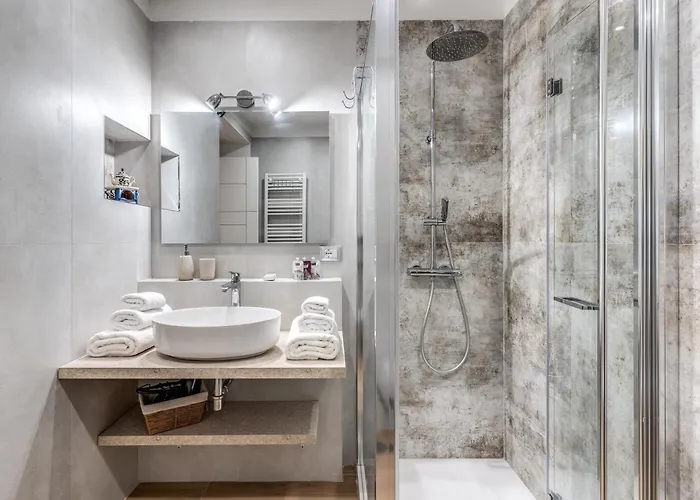 Trilocale Indipendente Vicino Metro Per Colosseo - Domus In Apartament *